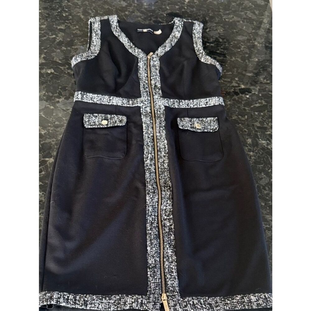 🛍️ Karl Lagerfeld Dress with Tweed Trim and Gold Zip. Size 8.